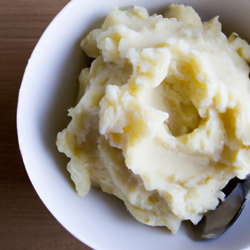 Creamy Dairy-Free Mashed Potatoes: A Delicious Twist