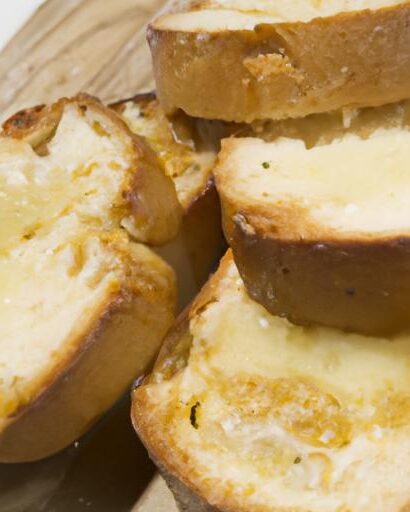 Melty Magic: How to Make Easy Cheesy Garlic Bread at Home